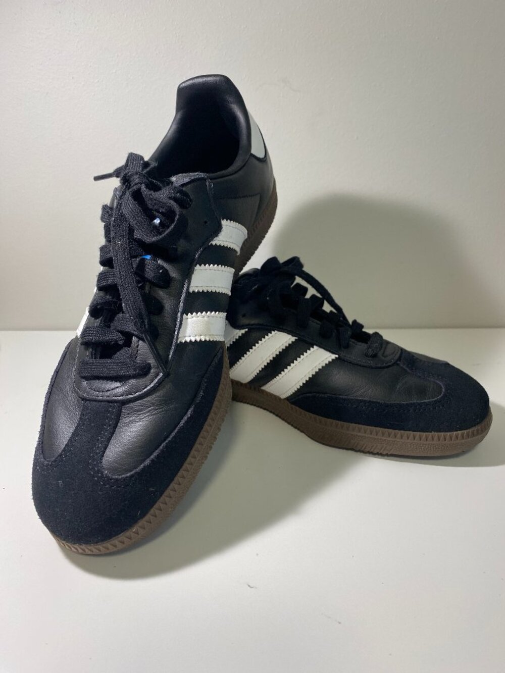 Preowned Adidas Originals B&W Sambas Size 8.5 W